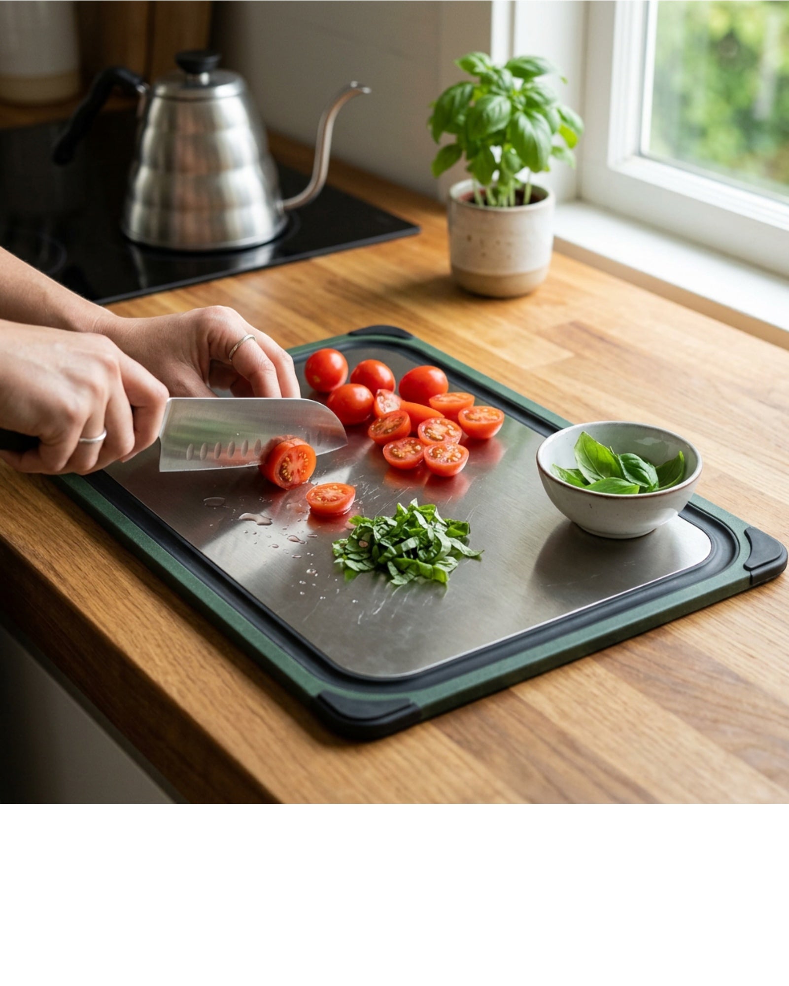 Abotd Dual-Surface Cutting Board 40 x 28 cm Steel Green - Lifestyle view